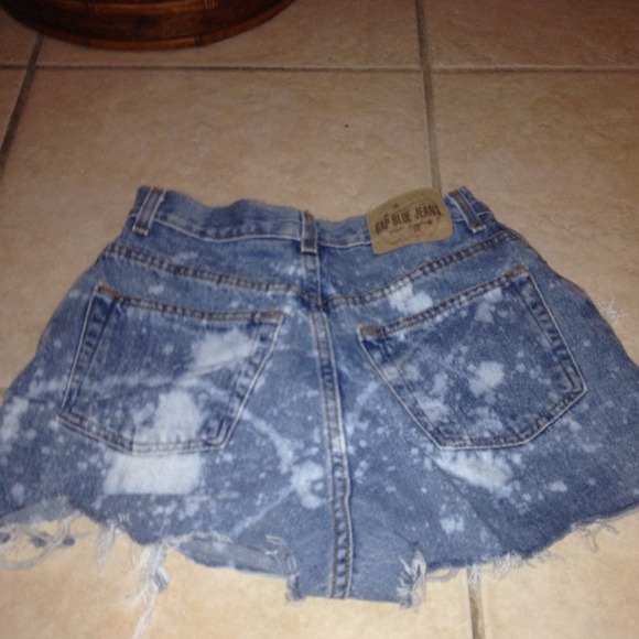 DIY high waisted short shorts, Super destroyed!! - Picture 2 of 4