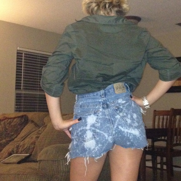 DIY high waisted short shorts, Super destroyed!! - Picture 4 of 4