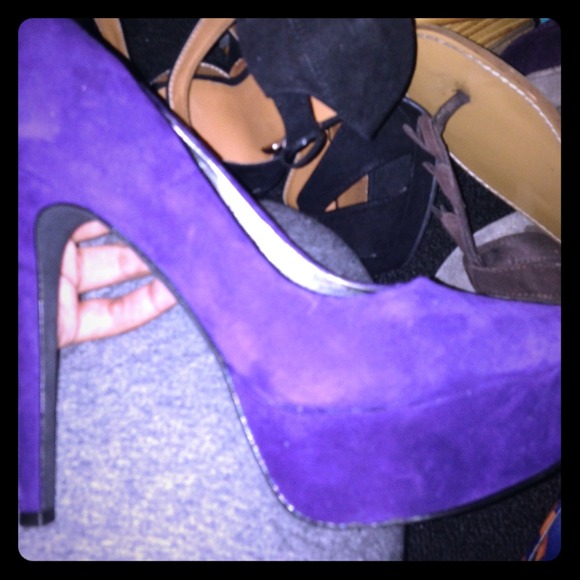 Jessica Simpson Waleo pump