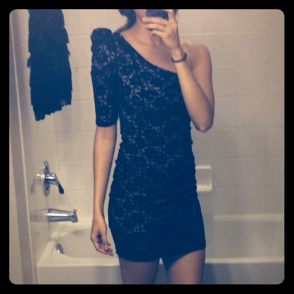 ❌Sold!❌Black Nude Lace Dress One Shoulder