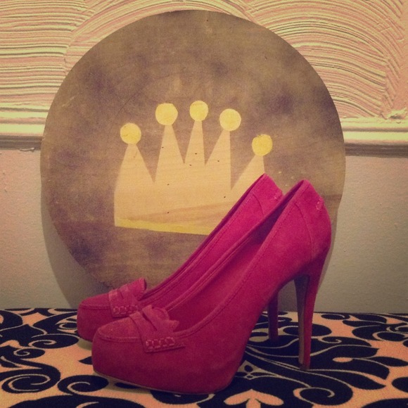 Dolce Vita Fuschia Pumps
