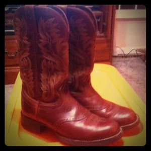 Justin Shoes - **SOLD** Gorgeous chestnut Justin Boots Justin Shoes - **SOLD** Gorgeous chestnut Justin Boots