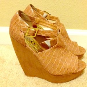 Cognac wedge