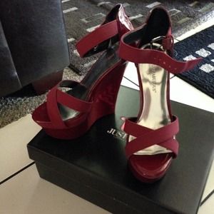 👍👍👍SOLD👍👍👍Red Patent Wedge