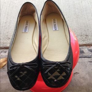 👍👍👍SOLD👍👍👍Steve Madden Flats