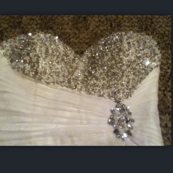 Long prom dress! - Picture 2 of 3