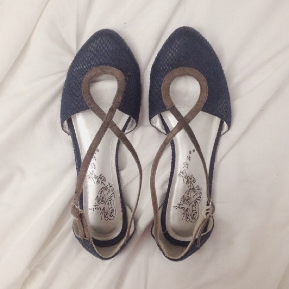 Urban Outfitters Blue Snake Skin Strappy Flats 7