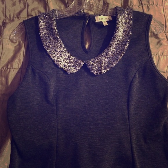 Peter Pan collar dress.