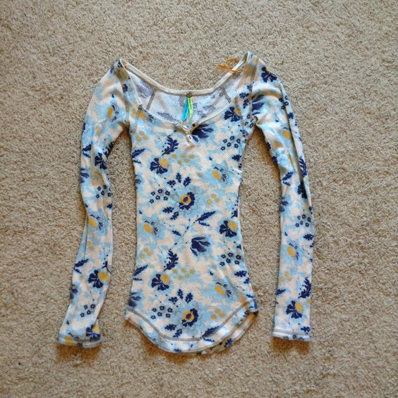 ❌SOLD❌Free People Floral Waffle Top (Small)