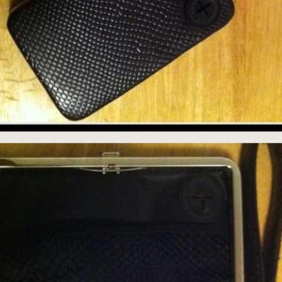 🔴SOLD🔴Bundle 4 Joan Blouse, phone case, necklace - Picture 3 of 4