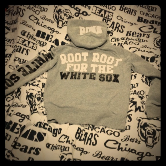 🚨REDUCED!🚨VICTORIA SECRET (PINK) white sox