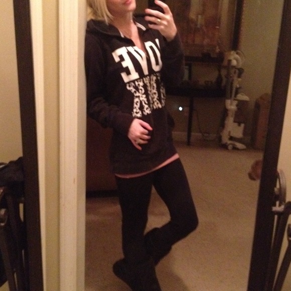 ❤️sold RARE VS pullover hoodie cheetah font - Picture 3 of 4