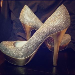 Jennifer Lopez heels