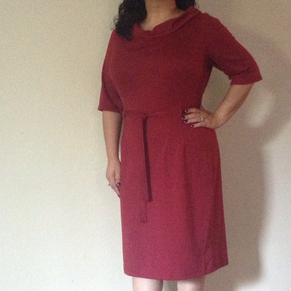 Red Dress - Picture 2 of 4