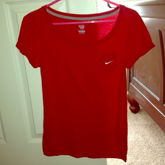 Nike tee