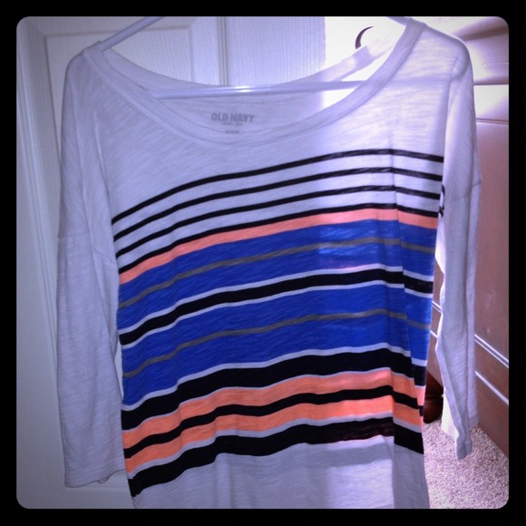 A cute stripe quarter length top