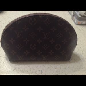 🌺inspired LV make up bag🌺