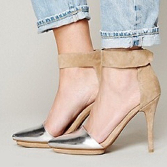 Jeffrey Campbell Shoes - SOLD - Jeffrey Campbell pointed toe solitaire heel
