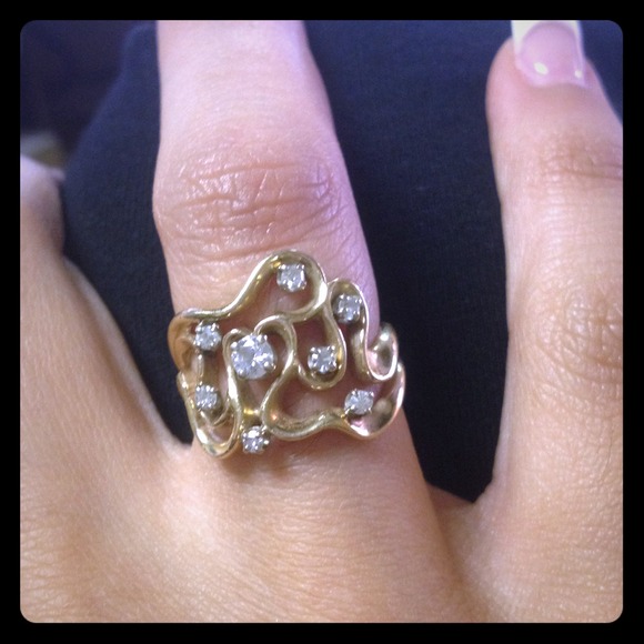 🚫🚫SOLD🚫🚫Handmade 14k ring with 8 diamonds