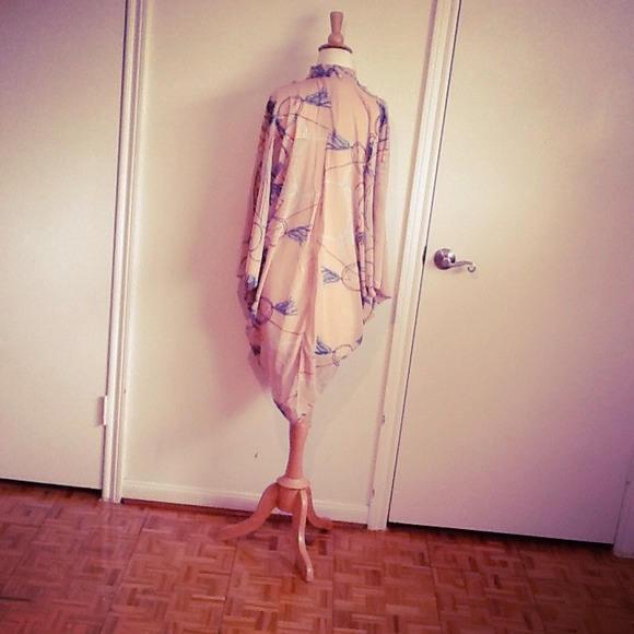 **SOLD**Sheer Beige Navy Red Print Kimono Cardigan - Picture 4 of 4