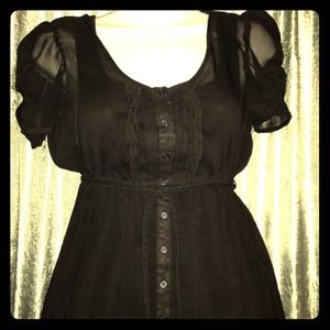 Mossimo cute black top