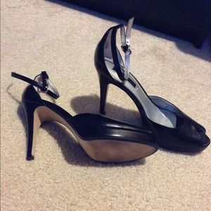 Nine West size 8 black peep toe