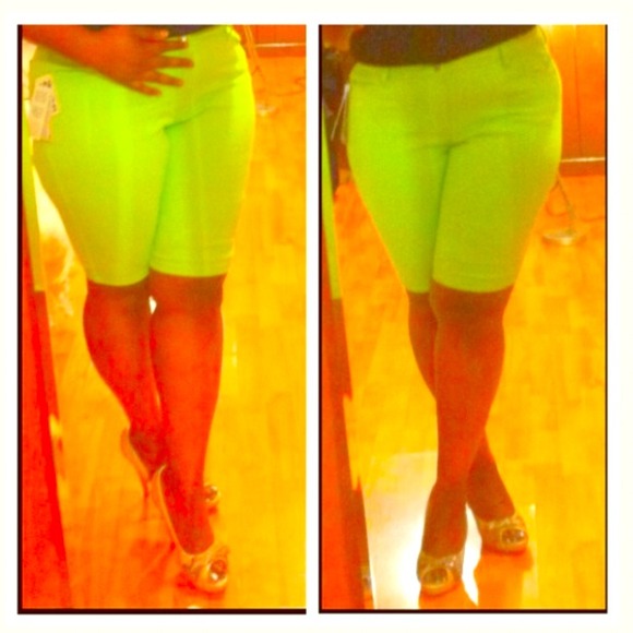 ♦️MK Skinny Legs Shorts