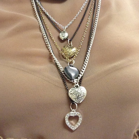 🚫SOLD🚫 Tiered necklace