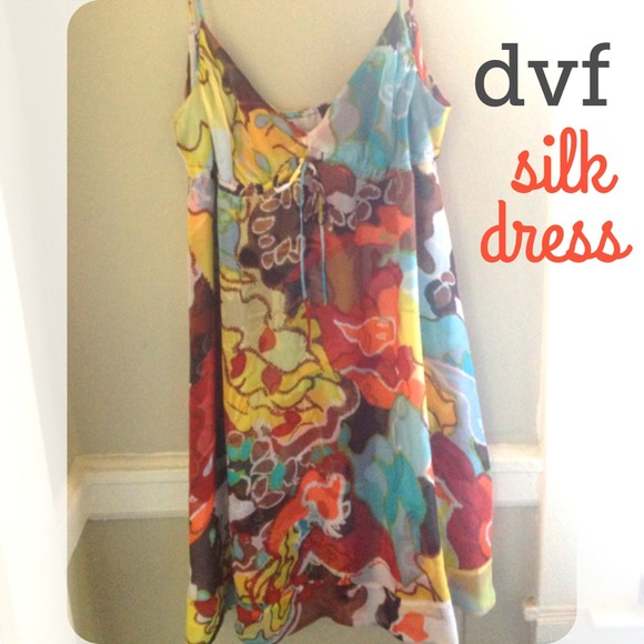 Diane von Furstenberg Dresses & Skirts - FLASH SALE! ⚡diane von furstenberg • silk dress