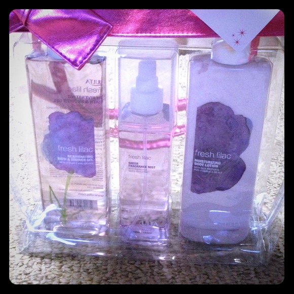 Ulta fresh lilac gift set