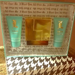 📦HOLD 📦Gwen Stefani Perfume Set Never Used