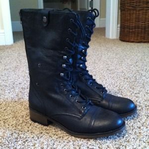 🎉Take 25% OFF!! NWOT Steve Madden Combat Boots