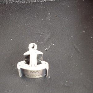 Anchor charm
