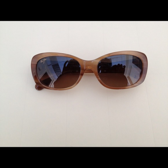 Authentic Maui Jim 'Lilikoi'' sunglasses