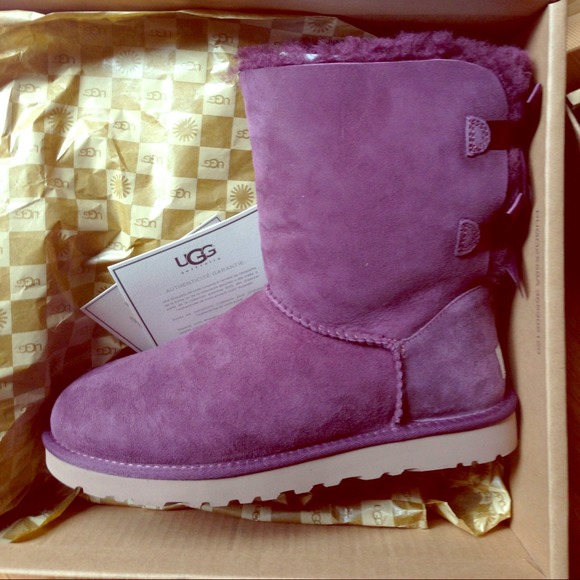 REDUCED!!! UGG Australia 'Classic Short' Boot