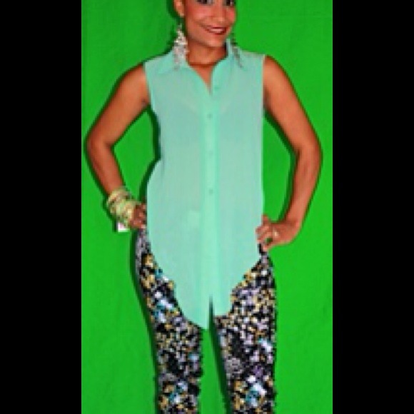 Top - Picture 2 of 2