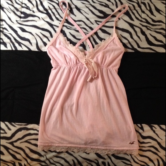 Cute Hollister tank