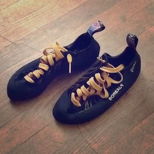 Boreal Diable Rock Climbing Shoes Size 4