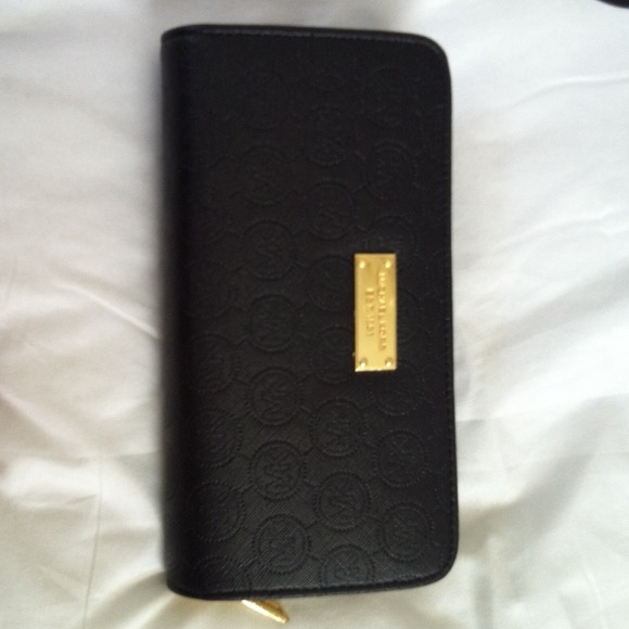 MK wallet