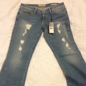 NWT Guess jeans size 29