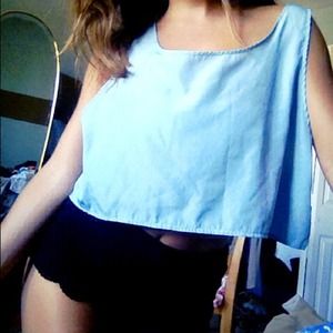 American Apparel Cropped Top😊