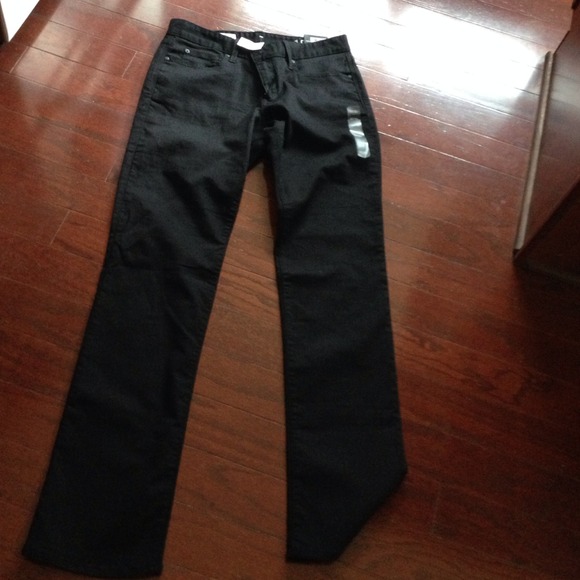 NWT BLACK SLIM FIT JEANS