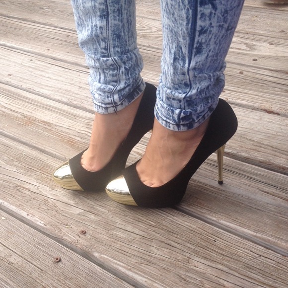 🚫 SOLD 🚫 - Picture 3 of 4