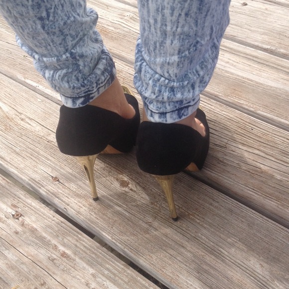 🚫 SOLD 🚫 - Picture 4 of 4