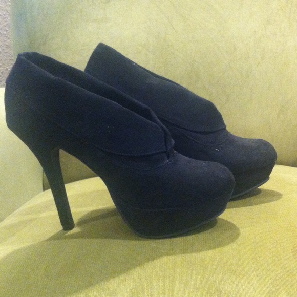 Black heels.