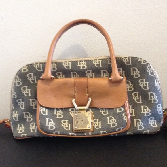 ***REDUCED**Authentic douney & bourke purse