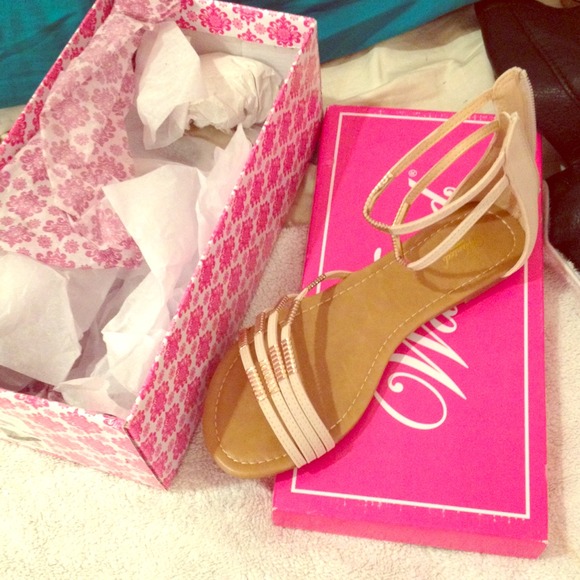 Beige satrapy sandal