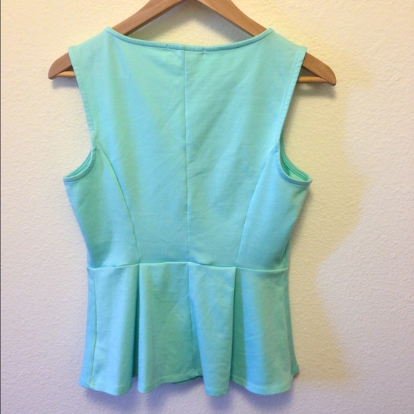 🎀Mint green peplum top🎀 - Picture 3 of 3