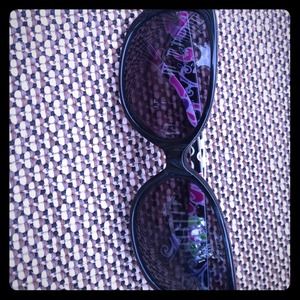 Vera Bradley Cary sun glasses
