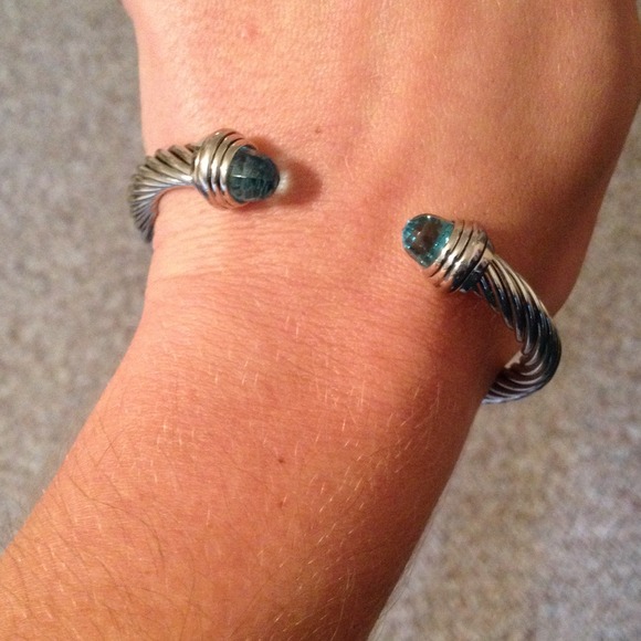 ❌SOLD❌Silver Plated Bangle - Picture 2 of 3